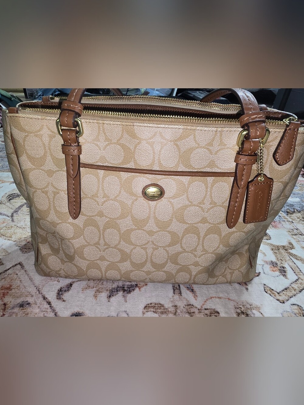 Coach Signature Peyton Tote F24603 in Tan/Khaki